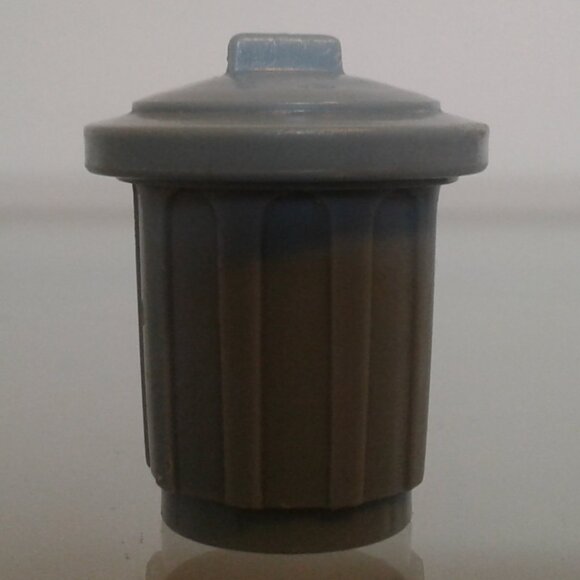 Fisher Price Little People Sesame Street Oscar the Grouch - Picture 3 of 3